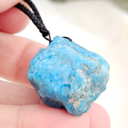Apatite Crystal Blue Pendant Necklace Raw Stone Dream Gemstone Jewellery & Box - Picture 11 of 21