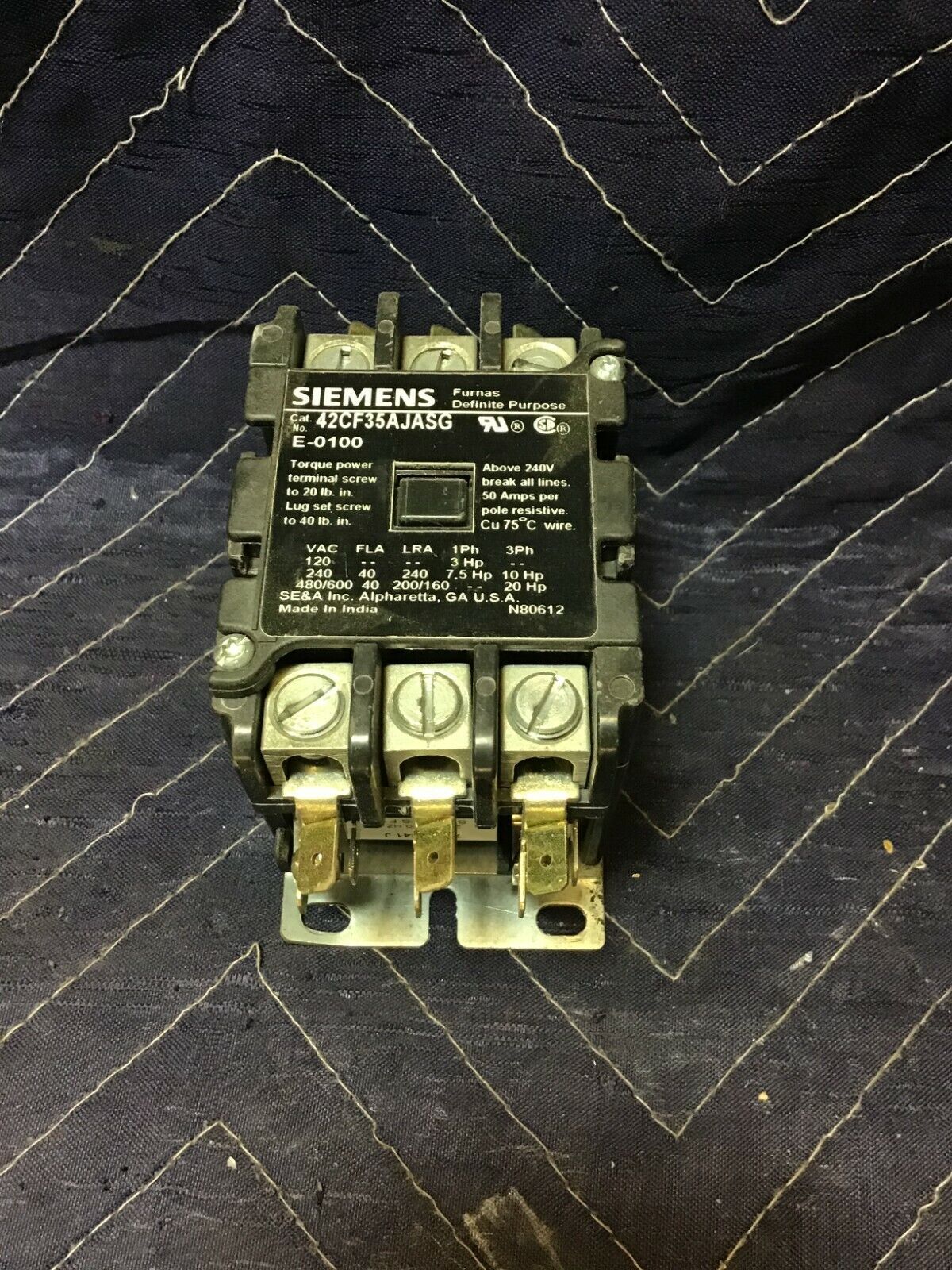 Siemens 42CF35AJASG Contactor 40/50 AMP 3 Pole 3 Phase Coil 24VAC 50/60Hz - Used