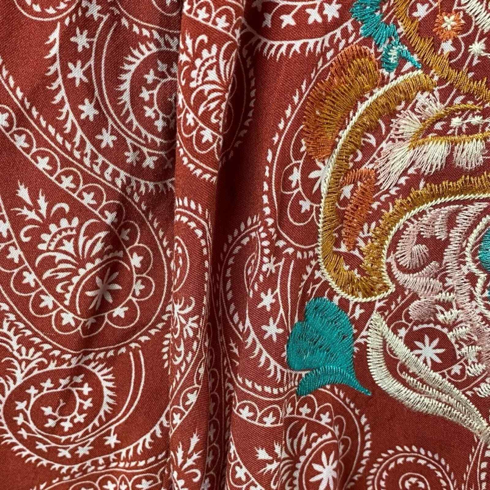 Savanna Jane Split Neck Embroidered Top 1X Plus B… - image 10