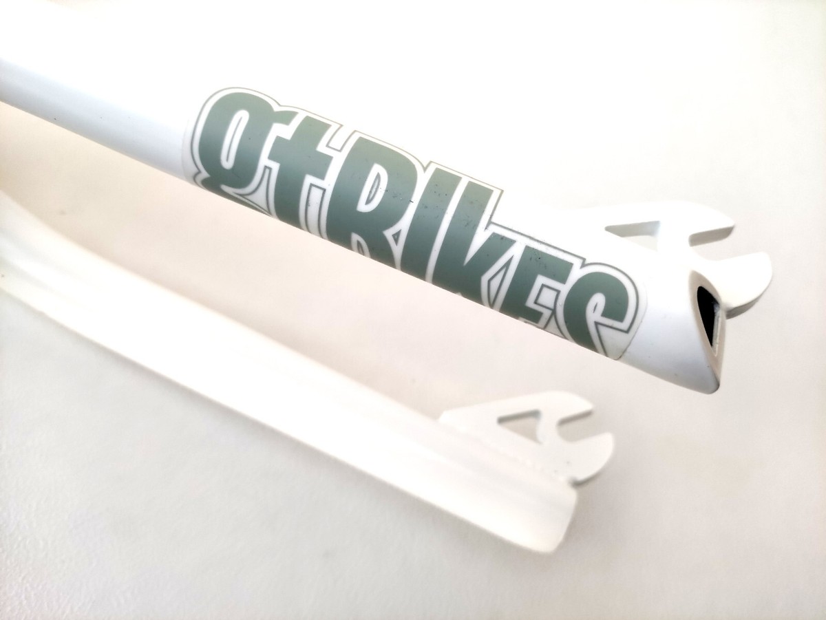 NOS GT Cr-Mo Freestyle BMX Fork 1 1/8 NOS GT Cr-Mo Freestyle BMX Fork 1 1/8