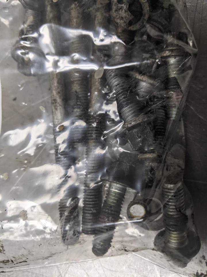 Болты поддона масла двигателя для 01-03 Saturn L300 3.0 - Изображение 3 из 4