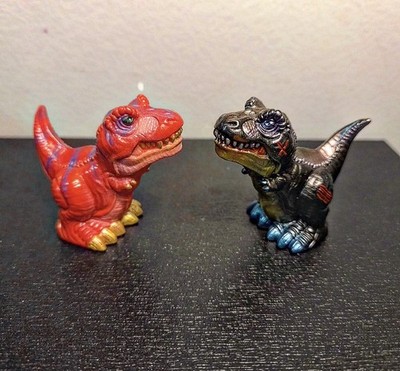 One Up Mini Dino Red & Purple x2 Sofubi kaiju