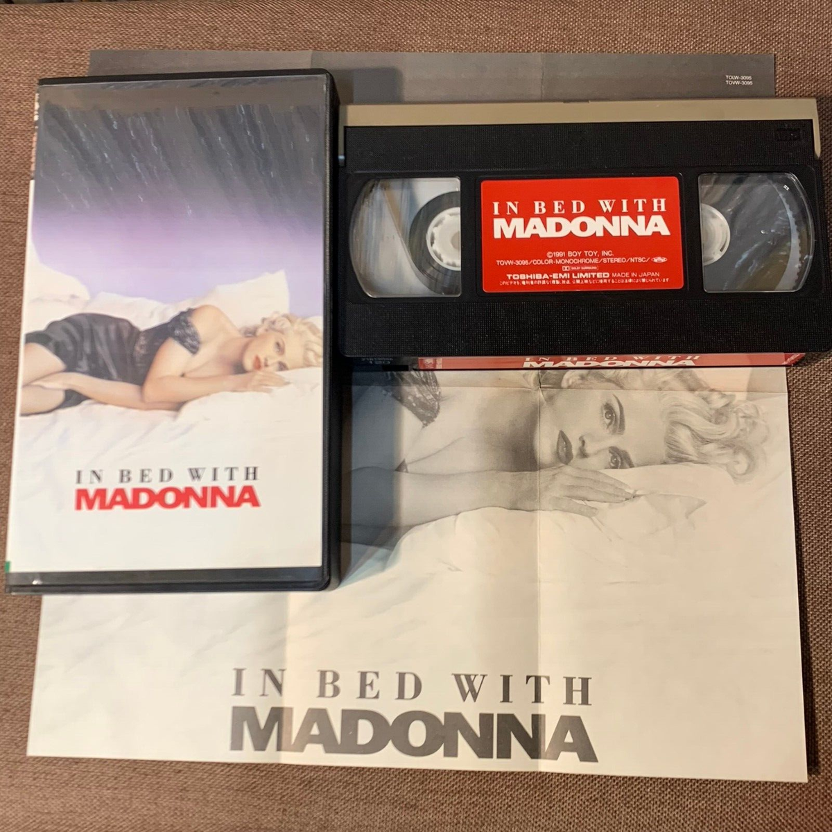 MADONNA In Bed With Madonna JAPAN NTSC VHS TOVW-3095 w/ fold-out