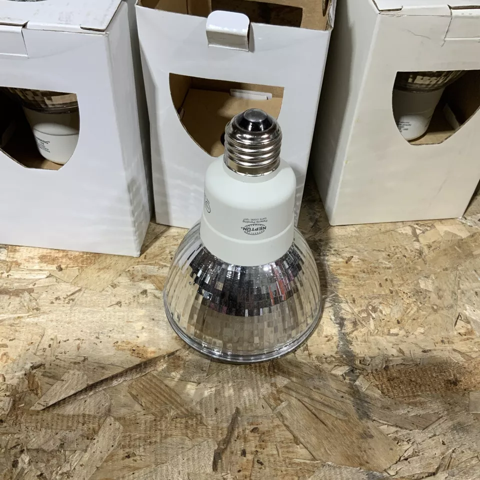 3 Pack 14 Watt CFL Par 30 Neptun 2850 Kelvin Warm Color Long Life Indoor/Outdoor - Image 2 of 3