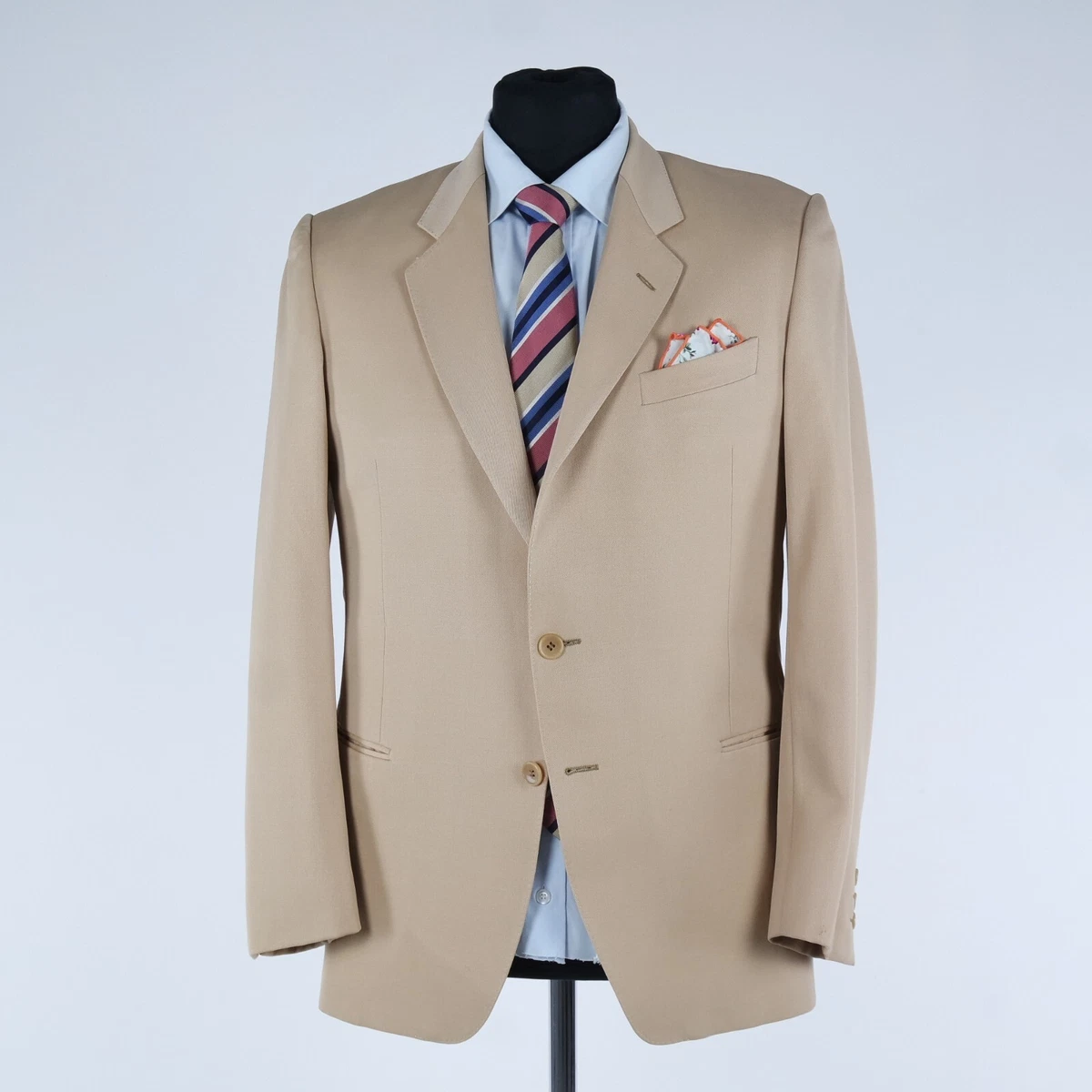 Beige outlet colour coat