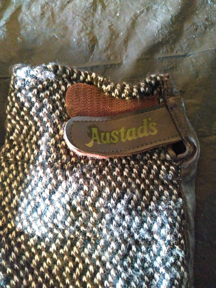 Conjunto de guantes de golf vintage Austads para damas cuero tostado y malla talla M Foto 3 de 4