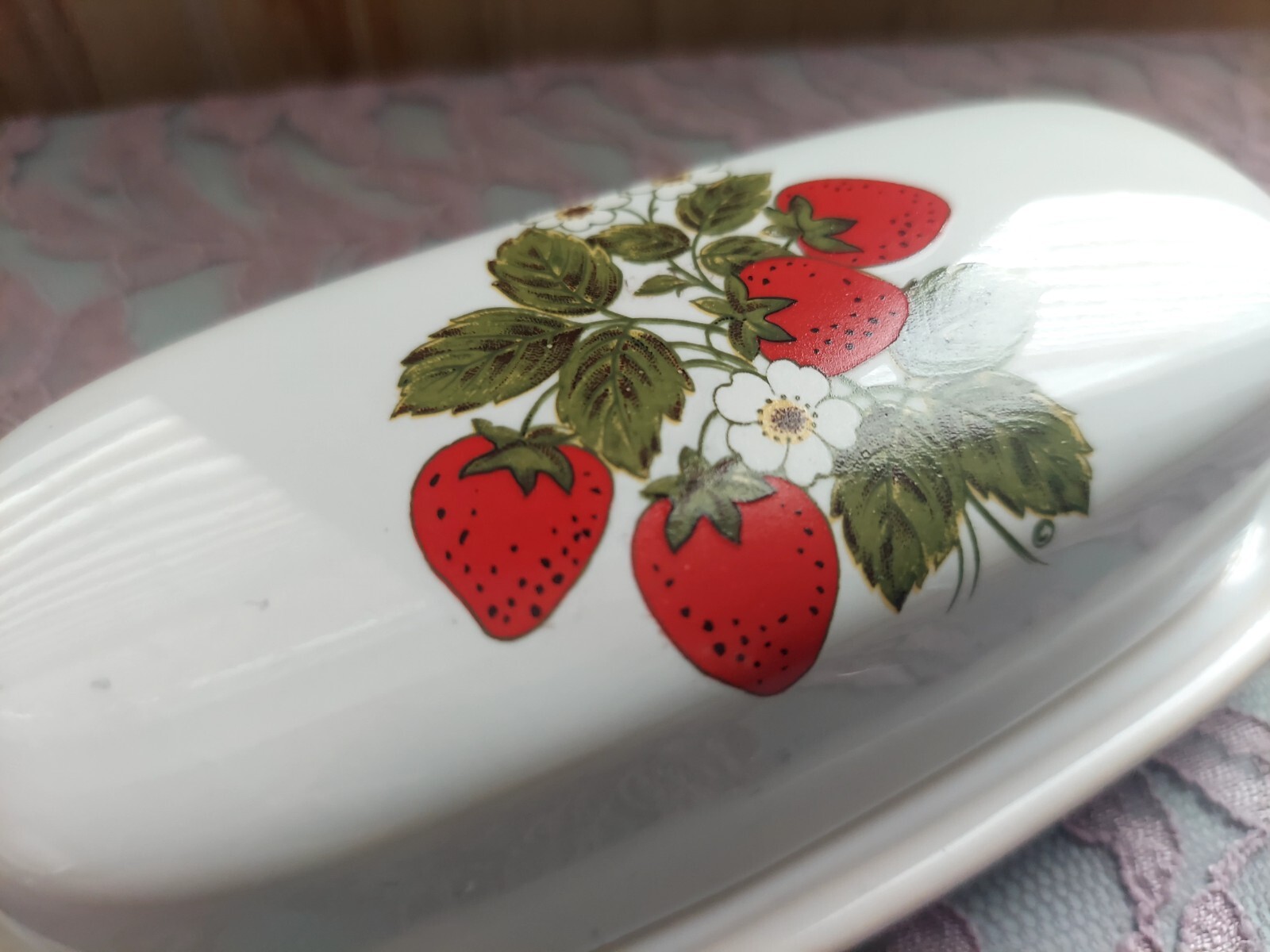 Vintage McCoy Pottery Strawberry Butter Dish Lid Shabby Cottage 7013