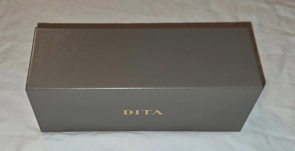 Auténtico estuche rígido para gafas DITA Foto 2 de 4