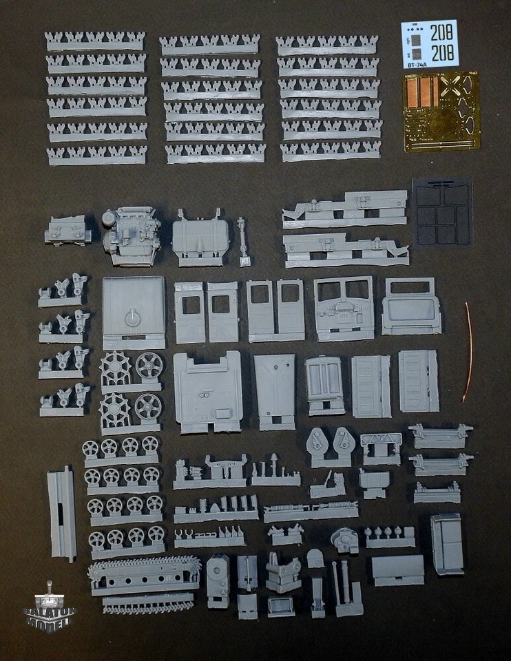 BALATON MODELL BM3589 - TRATTORE SOVIETICO BT-74 Macchina troncatrice RESIN KIT - Immagine 2 di 4