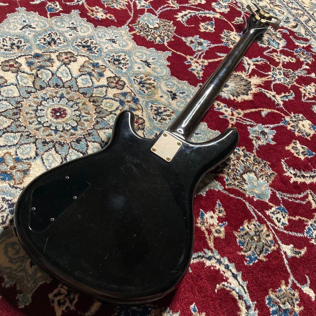 Yamaha Motion B Super Edition MB-III Passive Bass Guitar Ivory