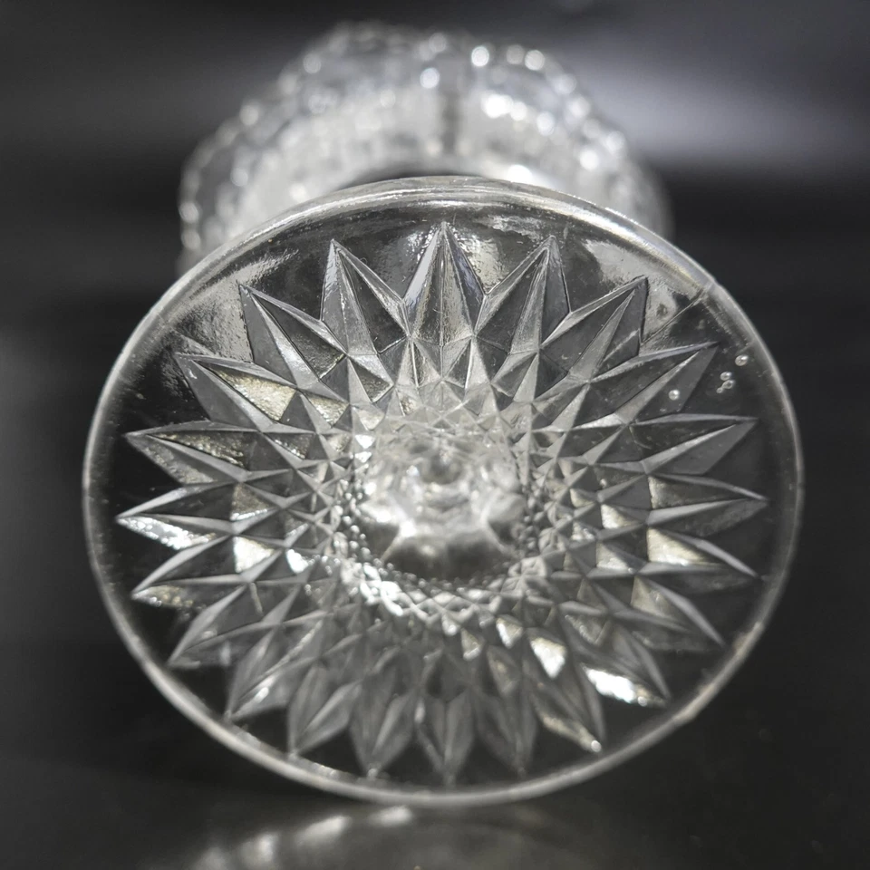 Hermoso frutero de compota de caramelo pedestal con patas con tallo transparente de plomo Foto 4 de 4