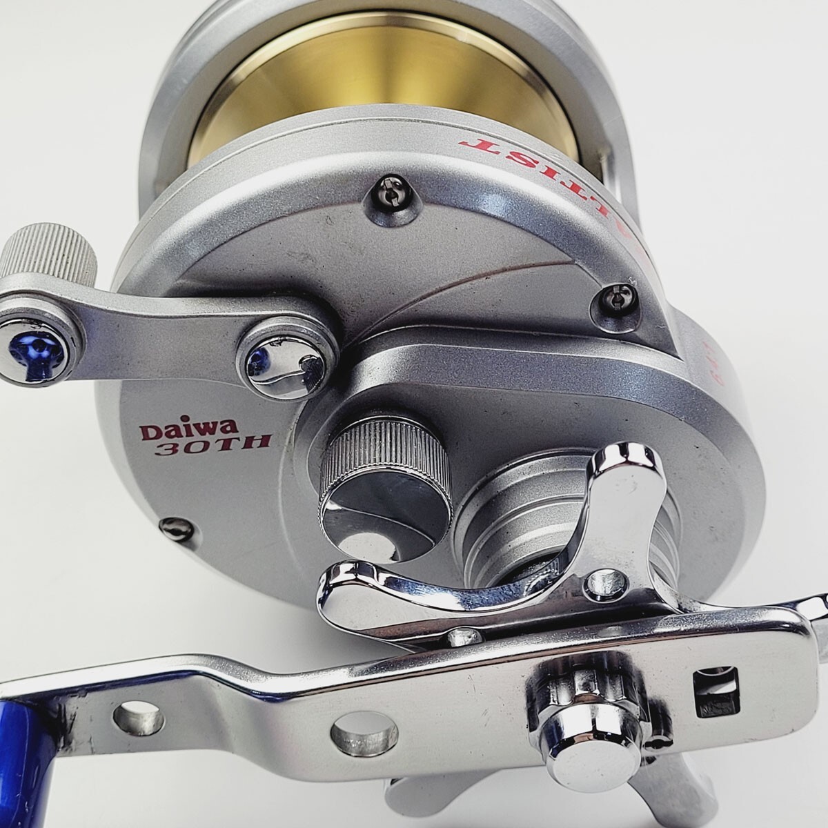 Daiwa Saltist 30 TH Jigging Reel - Power Handle, R/H, 6.4:1 Daiwa Saltist 30 TH Jigging Reel - Power Handle, R/H, 6.4:1