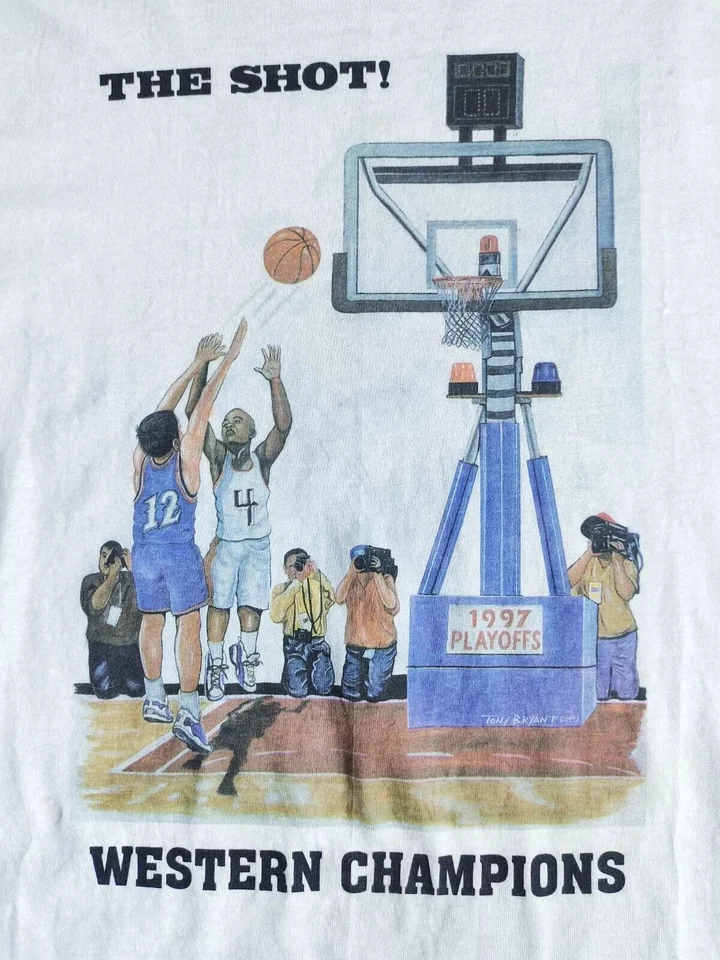Camiseta de Colección Rara "The Shot" Stockton vs Barkley Caricatura 1997 Playoffs NBA Foto 4 de 4