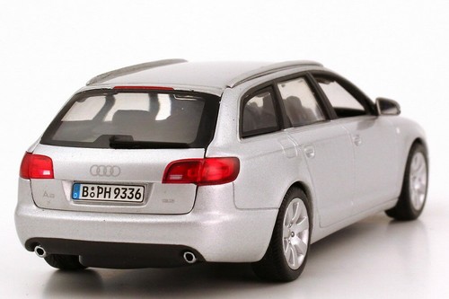Audi A6 Avant 3.2 Quattro 2005 C6 Typ 4F Licht Silver Minichamps 5010406213 1/43 - Foto 3 di 6