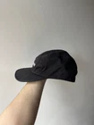 Casquette Supreme 5 panneaux, noire, logo boîte, sangle réglable, bon état