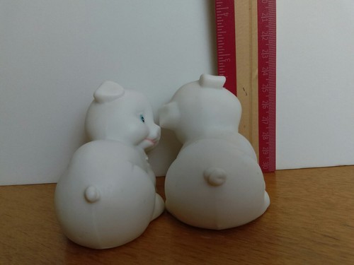 Lot of 2 White Pigs Animal Small Ceramic Figurine - Picture 7 of 7