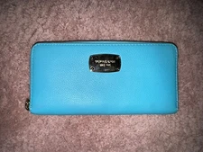 🧵🧵Michael Kors Jet Set Large Continental Zip Around Wallet Blue Clutch🧵🧵