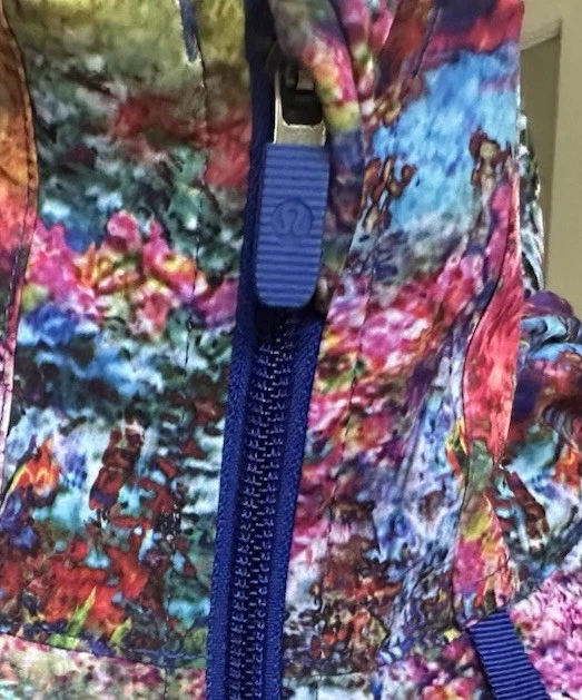 Lululemon Seawheeze Horizon Cape Jacket L/XL Multicolor Hooded Rain Poncho Rare - Image 3 of 4