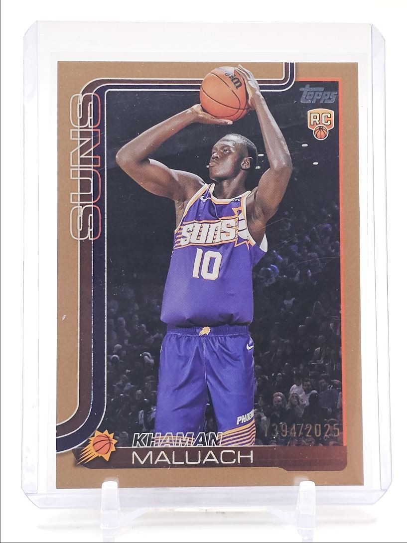 KHAMAN MALUACH 2025-26 TOPPS FLAGSHIP ROOKIE GOLD SUNS #210 RC /2025 Q2264