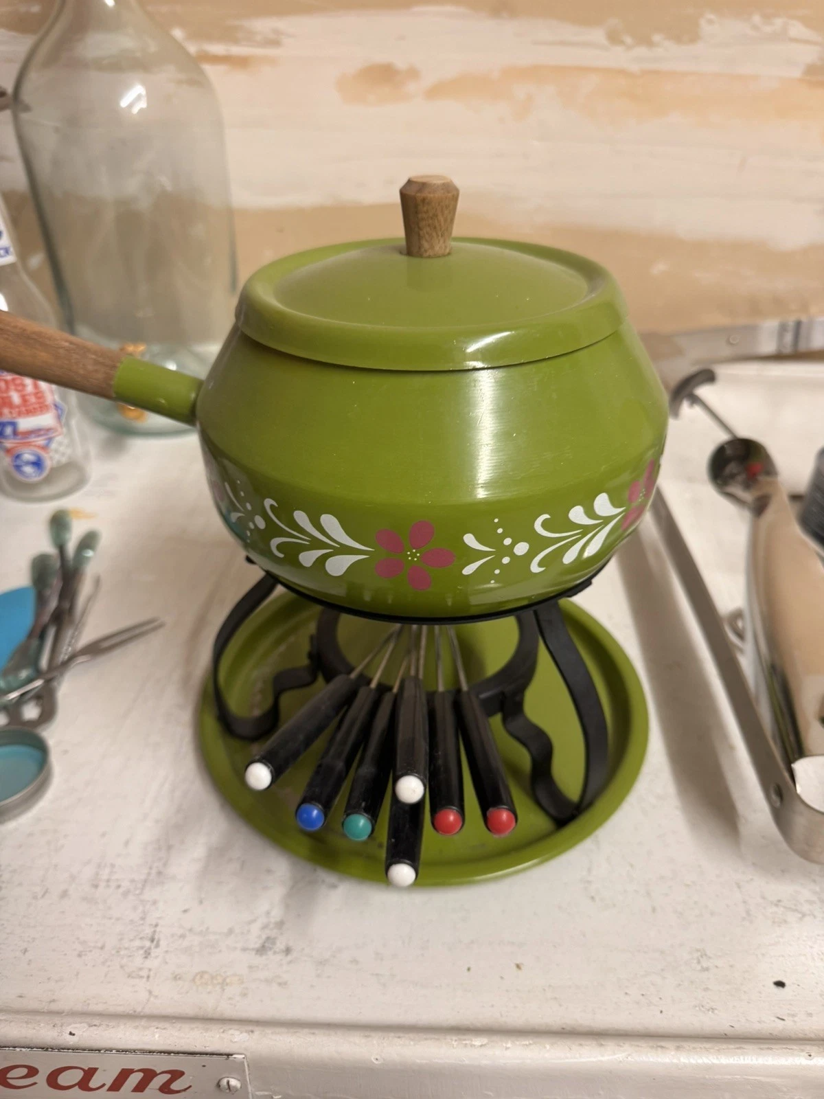 1970s Imperial Mid Mod Green Floral Fondue Set With Sticks
Opens in a new window or tab