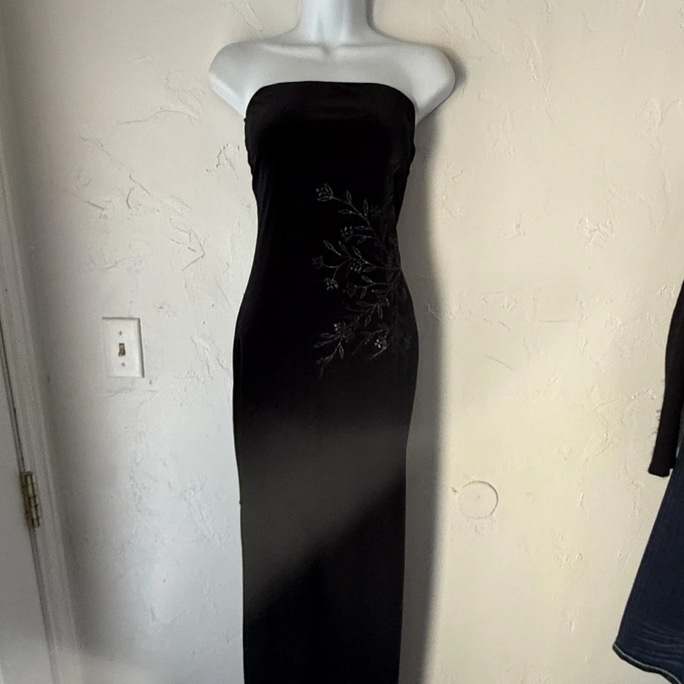 Roberta Dress Vintage 90s Medium Black Velvet Maxi Gown Floral Embroidery USA - Image 2 of 4