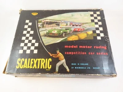 Scalextric CM.33 Competition Car Series Motor Racing Set, 1/32, VNMB! - Image 1 of 4