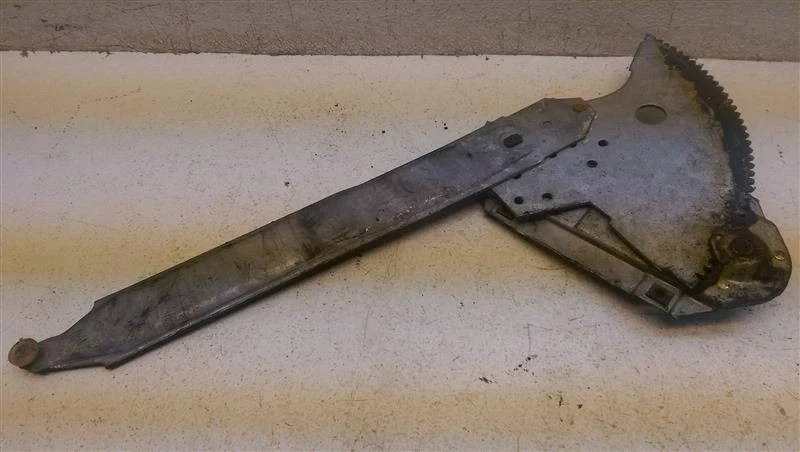 Regulador de ventana manual de pasajeros para Chevrolet Nova 69-72 4 puertas Foto 3 de 4