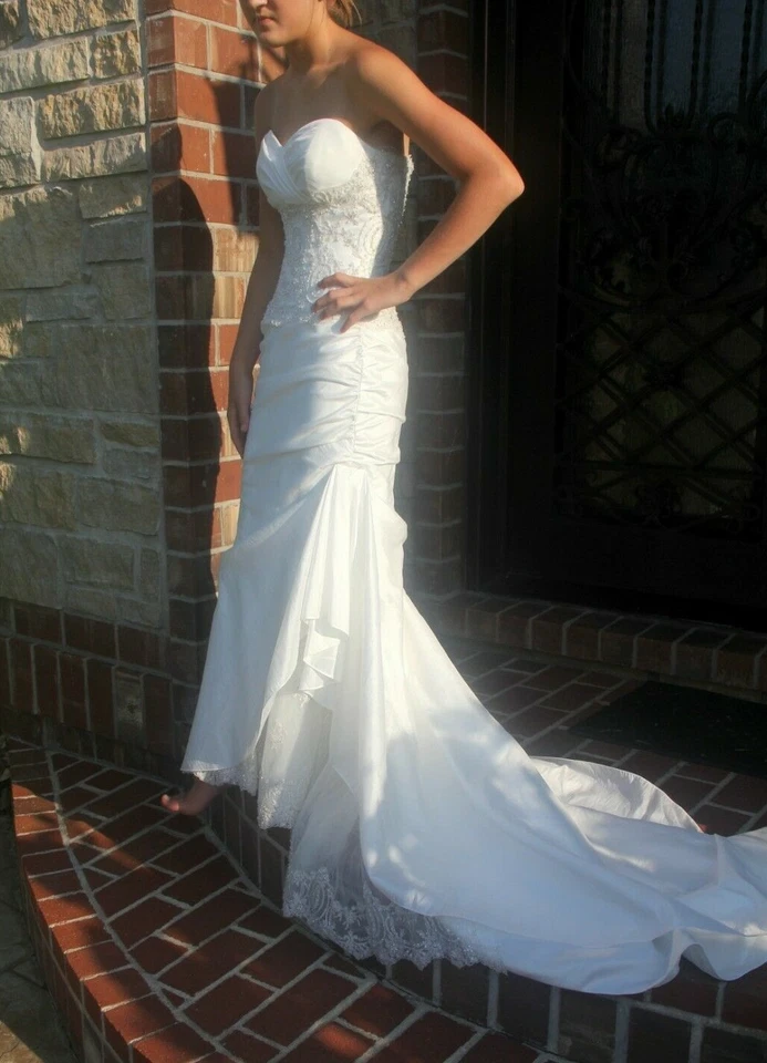 Vestido de novia $1200 Sottero and Midgley de Maggie Sottero talla 2 ceñido al cuerpo Foto 3 de 4