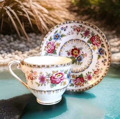 Royal Grafton Malvern Tea Cup & Saucer Fine Bone China England 1957 Excellent 