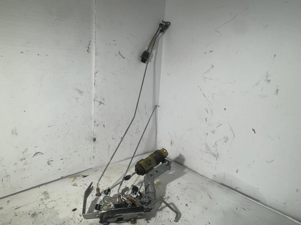 RR Passenger Side Rear Door Latch Power Lock Actuator 90-91 Toyota 4Runner - Image 2 of 4