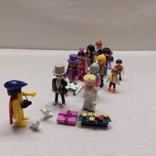 Hochzeitsgesellschaft mit Fotograf