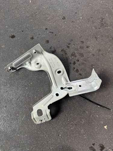 Volkswagen Golf Sportsvan 2015 Rechts Halterung Kotflügel 510821136B KIB19955