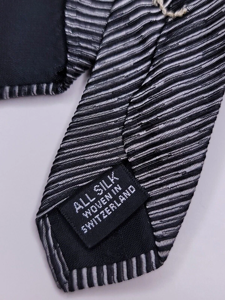 Corbata formal Innocenti Tom James para hombre 58"Lx3,75"W gris/negro Foto 4 de 4