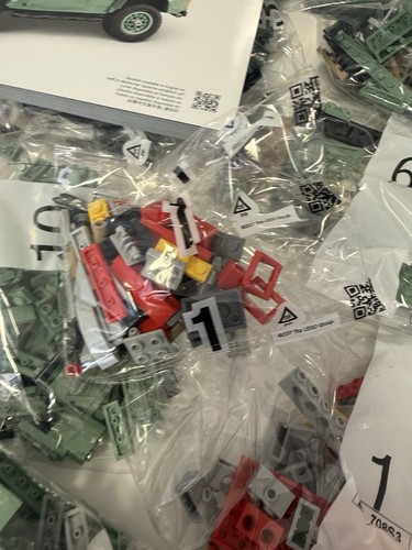 LEGO 10317 Icons Land Rover Classic Defender 90 - Foto 9 di 9