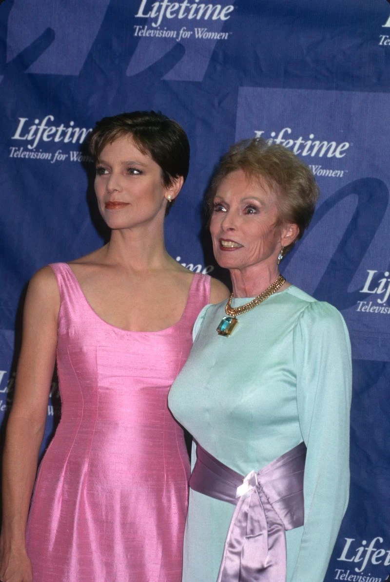Kelly And Jamie Lee Curtis