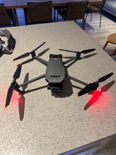 DJI Mavic 3 Cine 1tb Premium Combo Camera Drone (with RC Pro Remote) - Picture 6 of 7