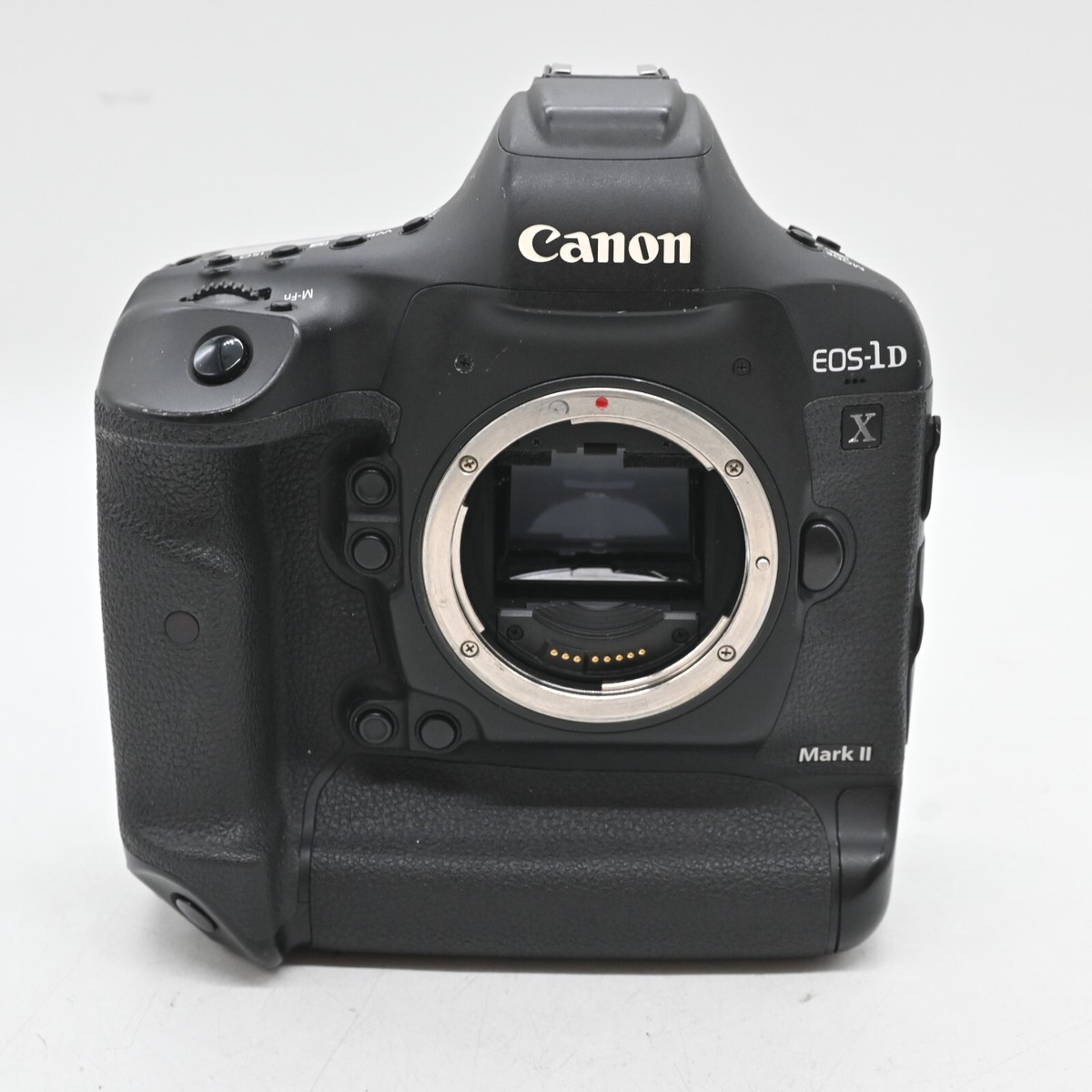 Canon EOS 1DX Mark II 20.2MP DSLR Camera Body[Exc+3 / Shutter