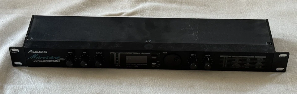 Alesis MicroVerb 4 Multieffektprozessor