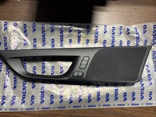 Volvo Left Front Door Trim Speaker / Inner Handle Bezel S60 V60 B106