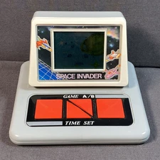 Space Invader Mini Console Game 👀 Tested & Working Vintage Original