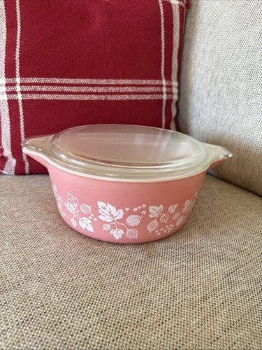 Vintage Pyrex 475-B 2.5 Quart Covered Glass Dish Pink Gooseberry Pattern