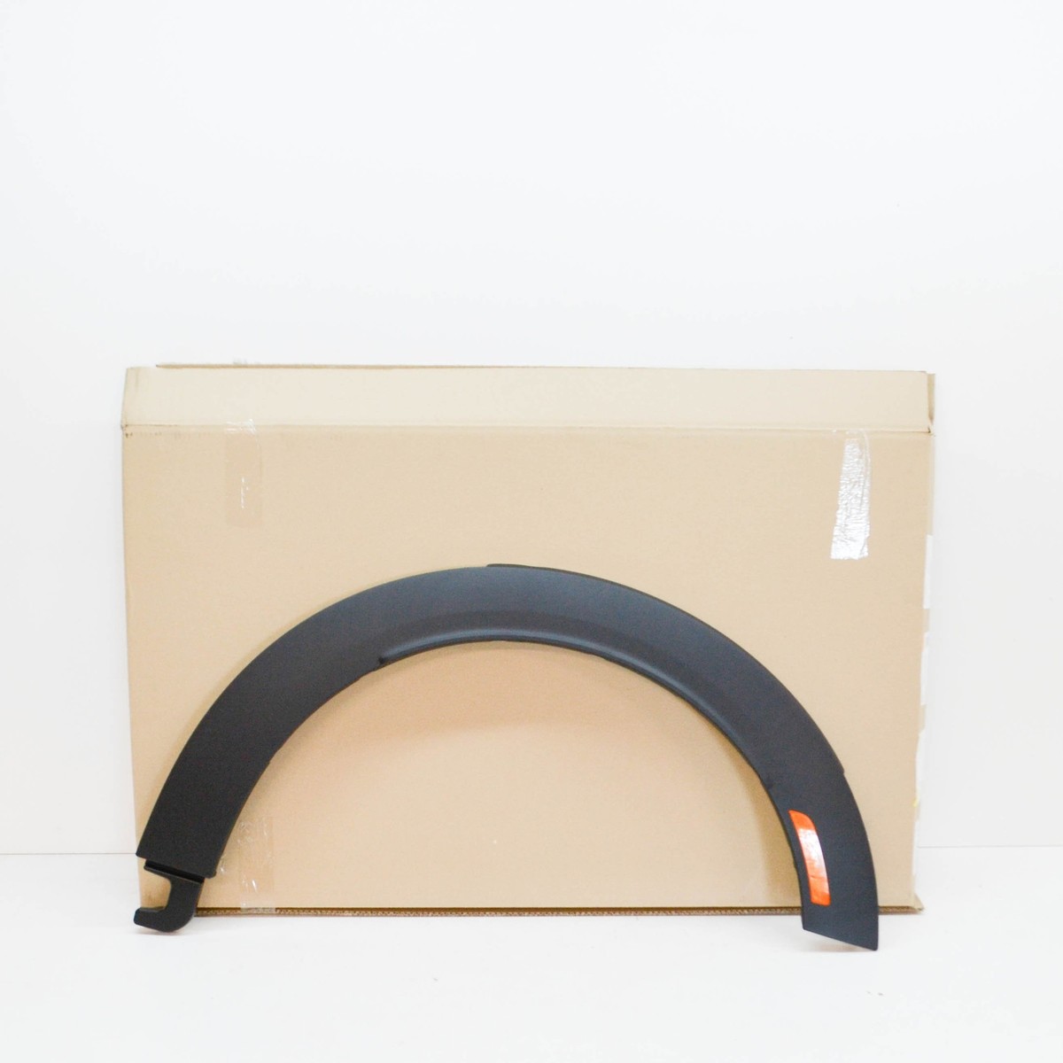 MINI COUNTRYMAN F60 FRONT RIGHT WHEEL ARCH TRIM 7389368
