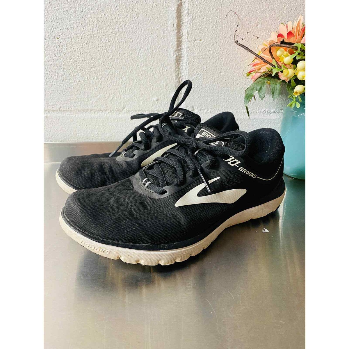 Brooks Pure Flow Tennis Shoes