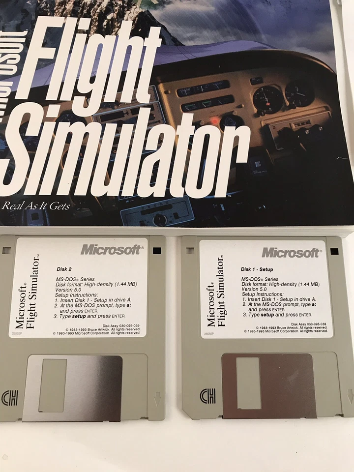 Vintage 1993 Microsoft Flight Simulator Version 5.0 in Box 3.5" HD Disks MS DOS - Image 2 of 4