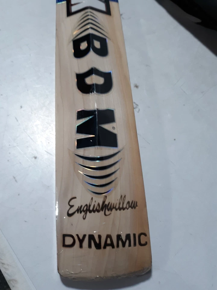 Taco de críquete BDM Dynamic Power Super English Willow com tampa e óleo - Imagem 2 de 4