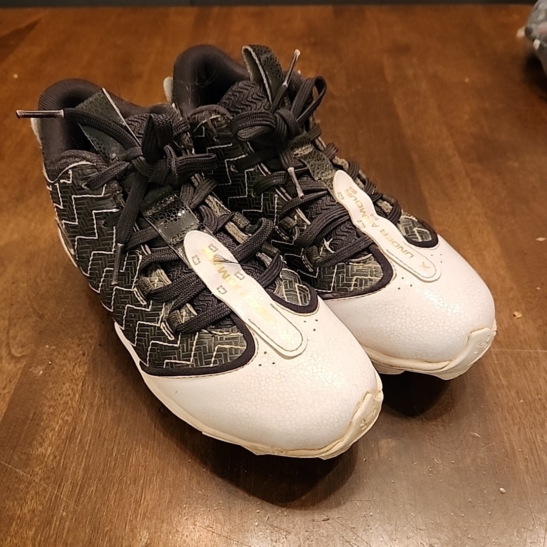 UNDER ARMOUR BH スパイクシューズ ホワイト/ブラック Under Armour BH Show Cleats Black White Gold Size 2.5Y 2.5 Youth