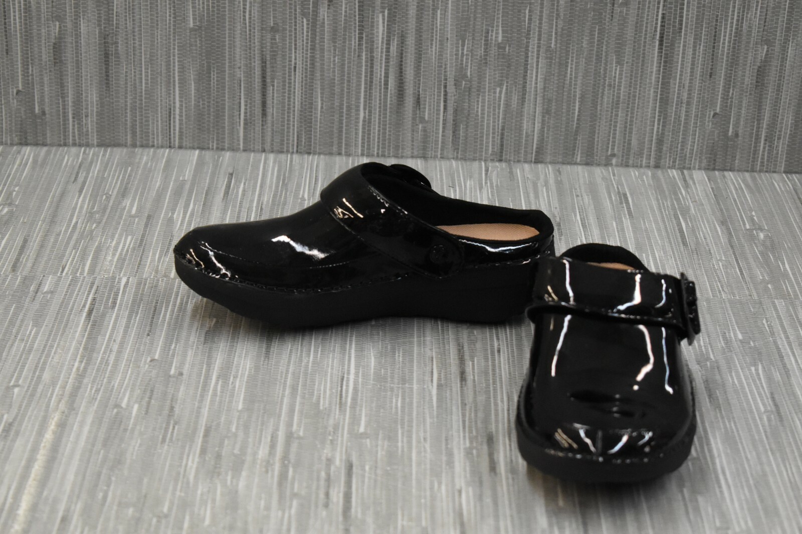 fitflop nursing shoes