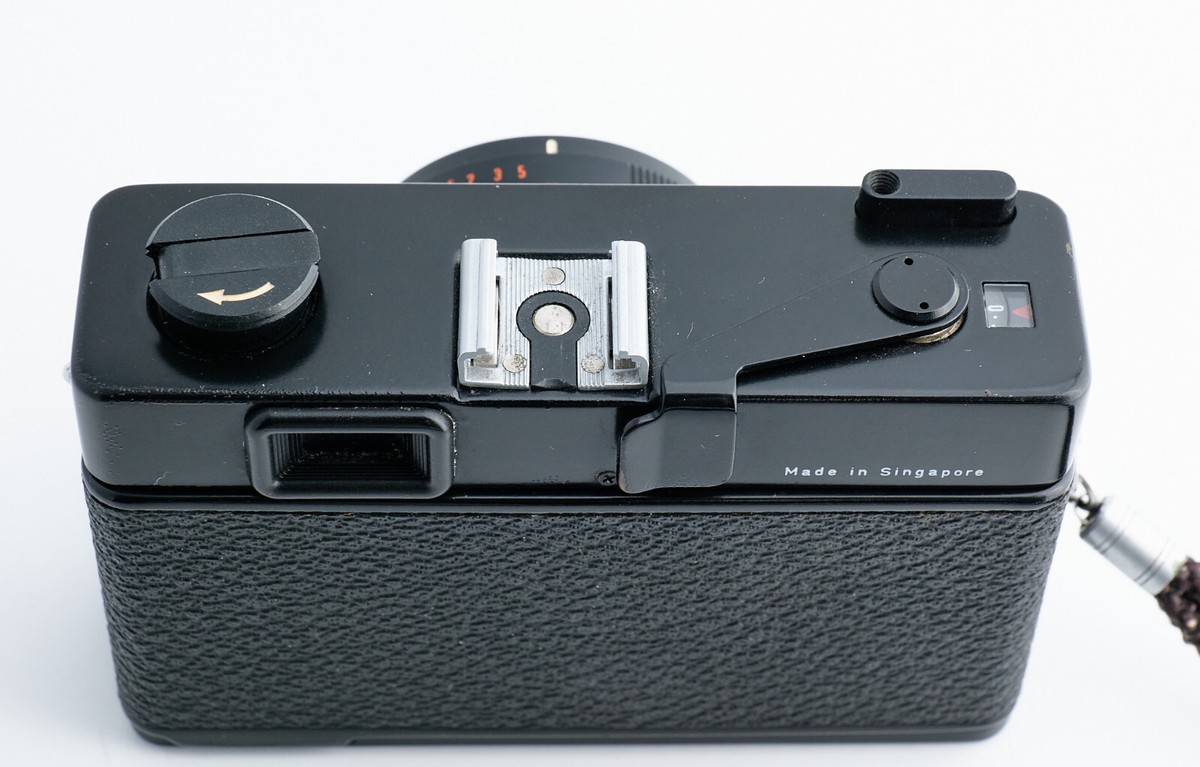 Camera RolleI XF 35 Zeiss Sonnar 40 Mm 40/2.3 100 XLC Flash Camera RolleI XF 35 Zeiss Sonnar 40 Mm 40/2.3 100 XLC Flash
