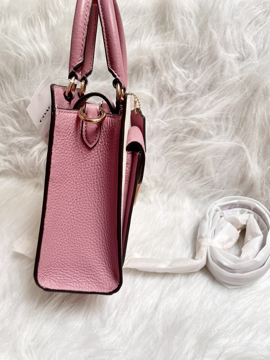 【COACH】Mini Pepper Crossbody With Heart Petal Print Coach Mini Pepper Crossbody With Heart Petal Print | Brixton