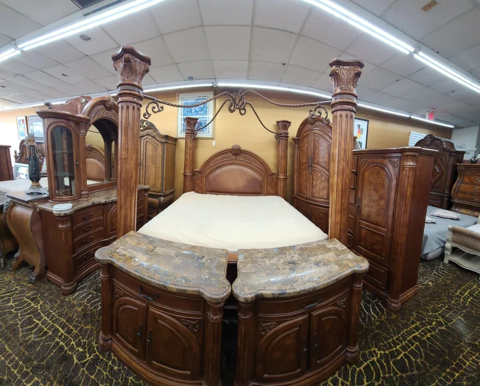 Спальный гарнитур AICO от Michael Amini Monte Carlo 5 шт. королевский размер - Изображение 2 из 4